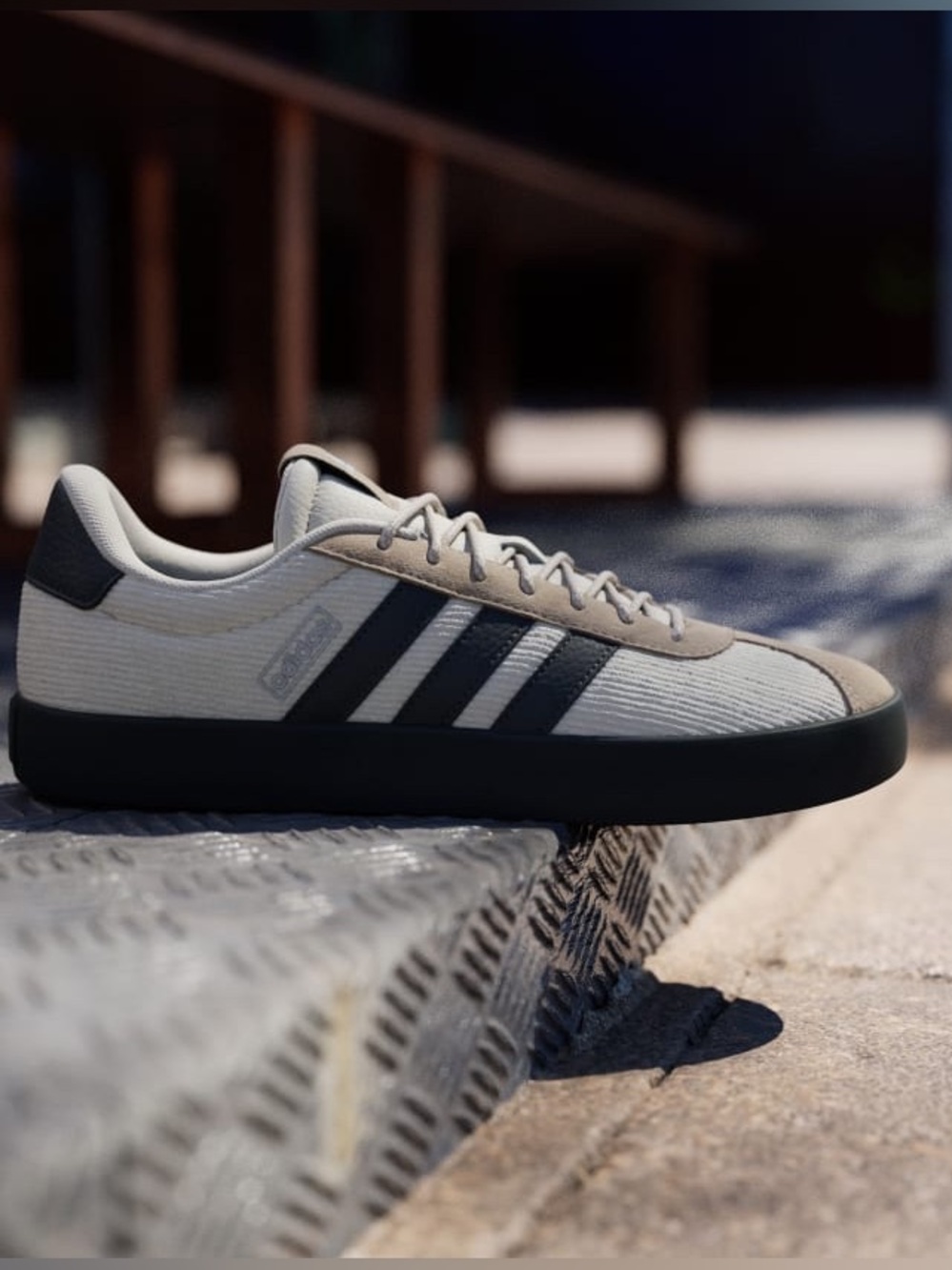Adidas VL Court 3.0 Beige Sneakers